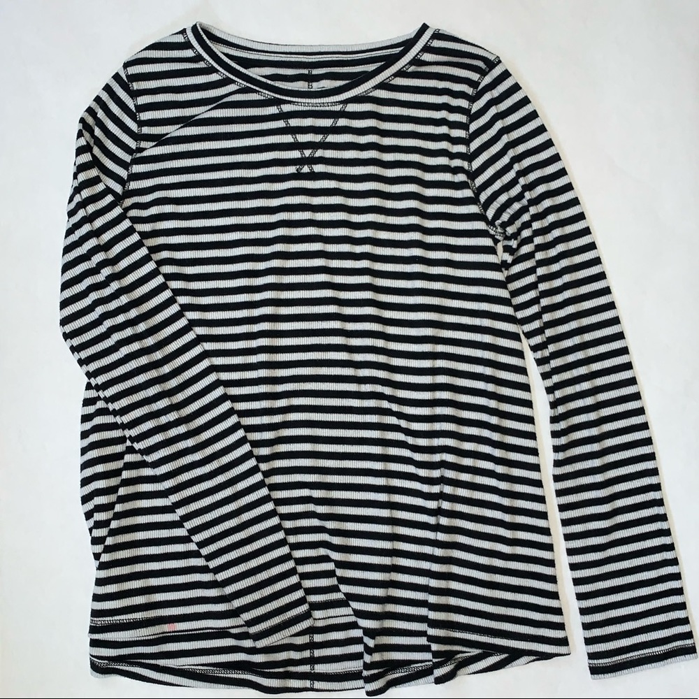 🌸Black and White Striped Long Sleeve
